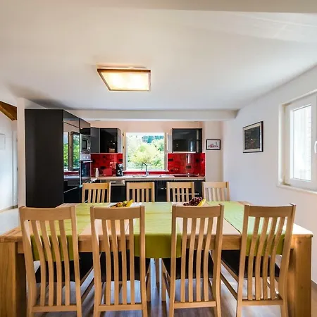 アパート Karlo's Modern Penthouse Loft *