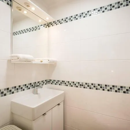 Karlo's Modern Penthouse Loft