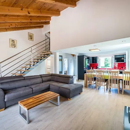 Apartament Karlo's Modern Penthouse Loft *