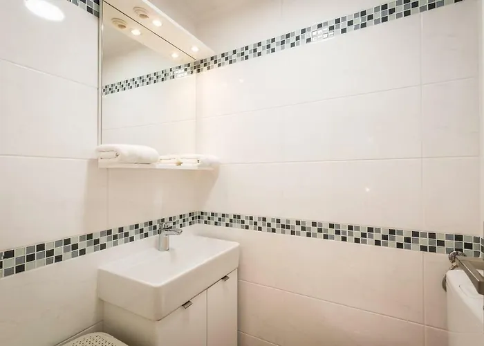 Karlo's Modern Penthouse Loft