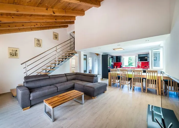 Appartement Karlo's Modern Penthouse Loft *