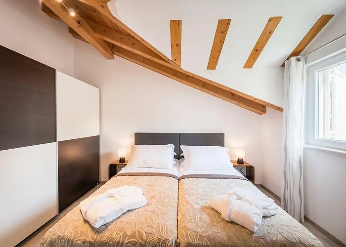 Karlo's Modern Penthouse Loft Appartement *