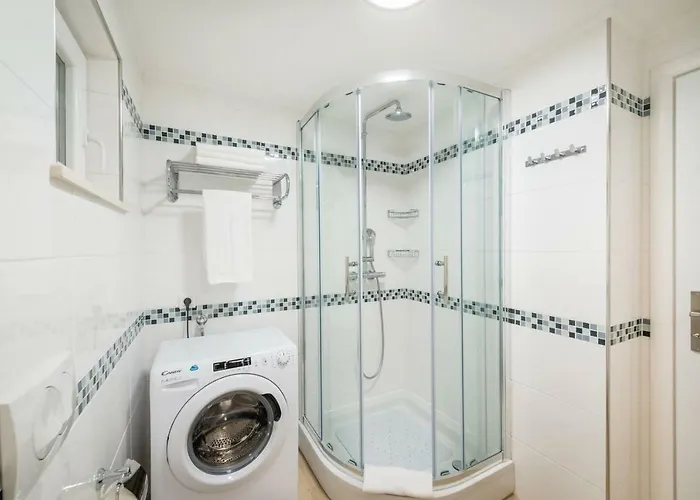 Karlo's Modern Penthouse Loft