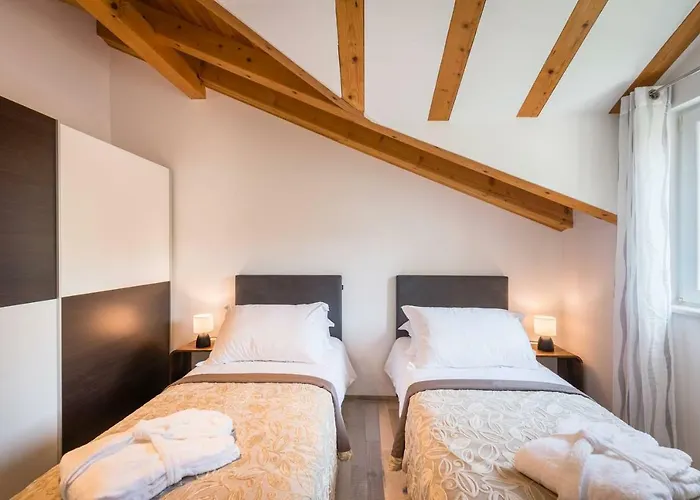 Karlo's Modern Penthouse Loft Appartement