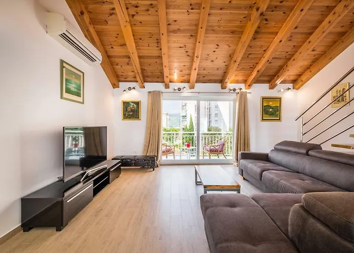 Appartement Karlo's Modern Penthouse Loft *