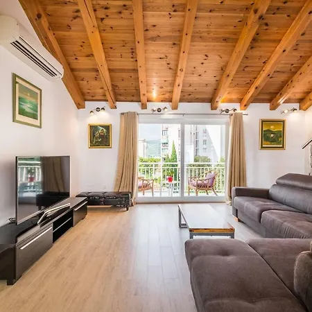 公寓 Karlo's Modern Penthouse Loft *